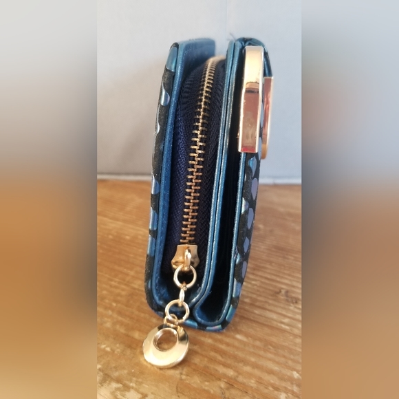 Colorful Iridescent Fold-up Wallet - Picture 8 of 8